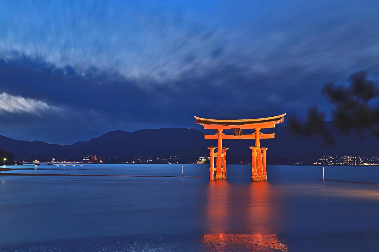 Oyado Tsukiusagi Hatsukaichi Buitenkant foto