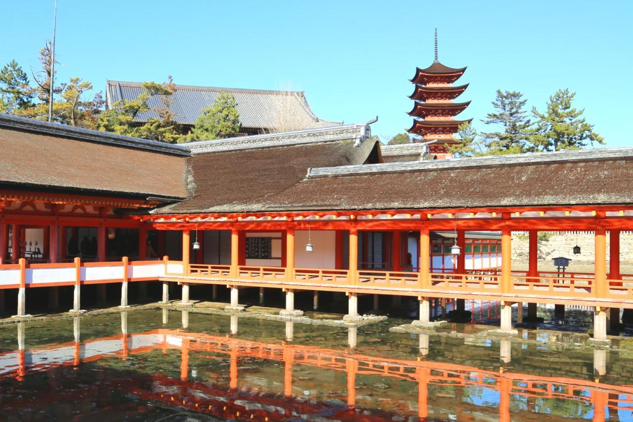 Oyado Tsukiusagi Hatsukaichi Buitenkant foto